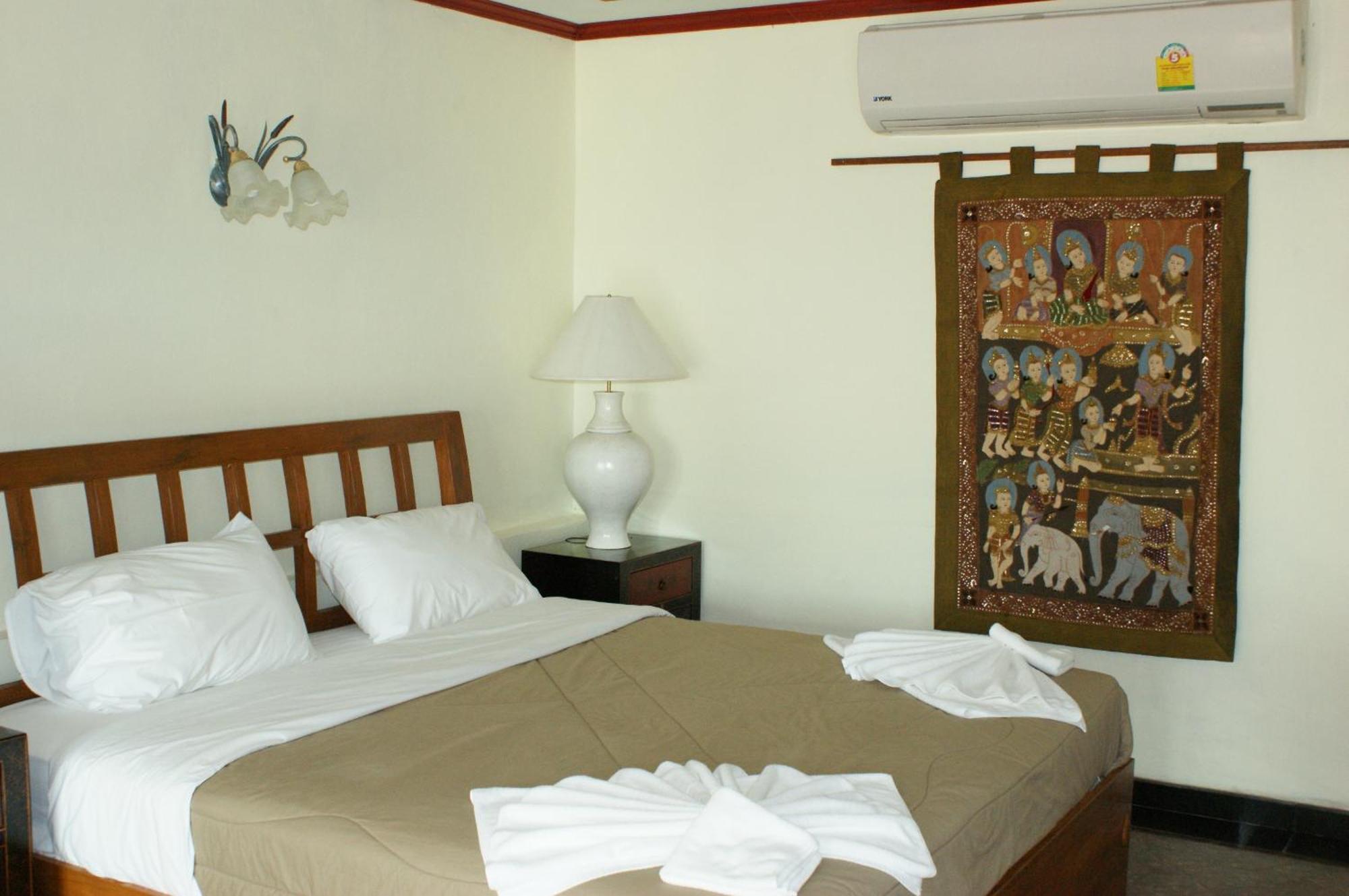 Prince Edouard Apartments & Resort Sha Extra Plus Patong Quarto foto